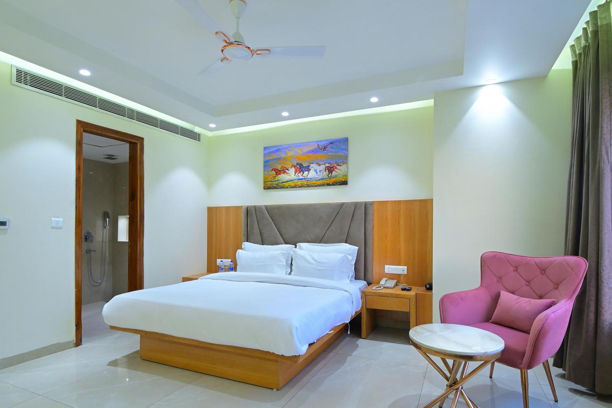 Hotel Shandon-2 Mins From Connaught Place Új-Delhi Kültér fotó