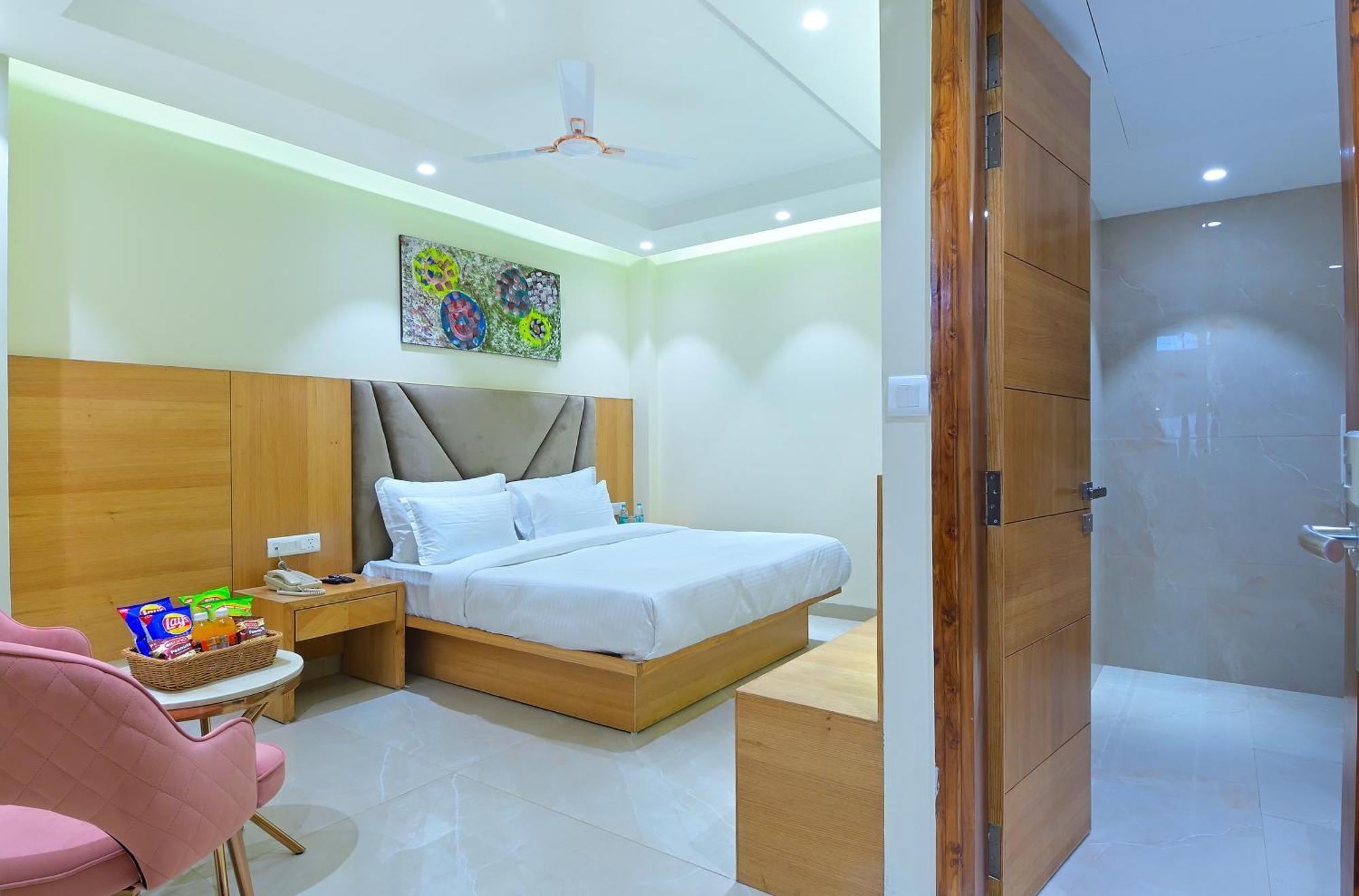 Hotel Shandon-2 Mins From Connaught Place Új-Delhi Kültér fotó
